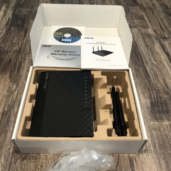 ASUS RT-N66U Dual-band Wireless N900 Gigabit Router - Picture 6 of 11